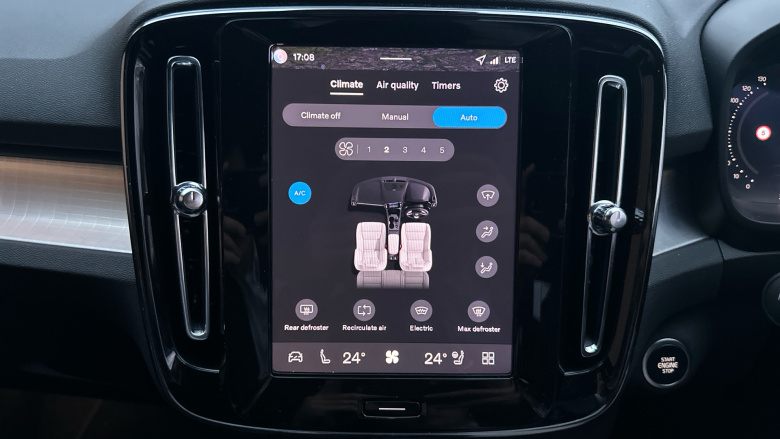 Volvo XC40 2.0 B3P Plus Black Edition 5dr Auto Petrol Estate